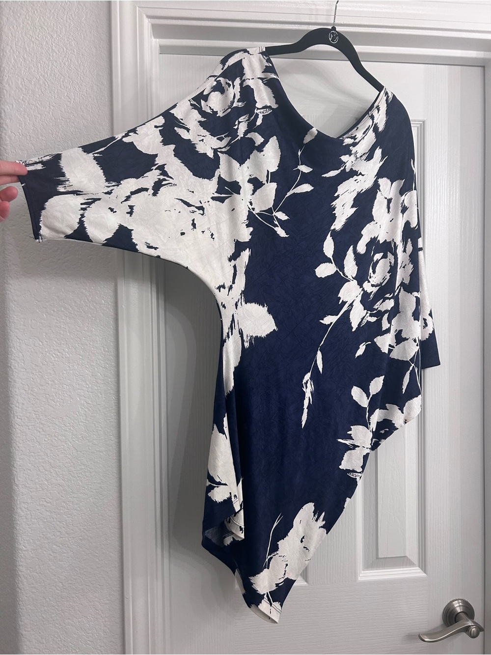HAK Navy & White Floral Asymmetrical Batwing Tunic Top